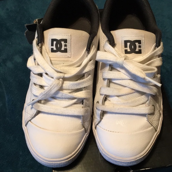 Too small - Picture 3 of 5